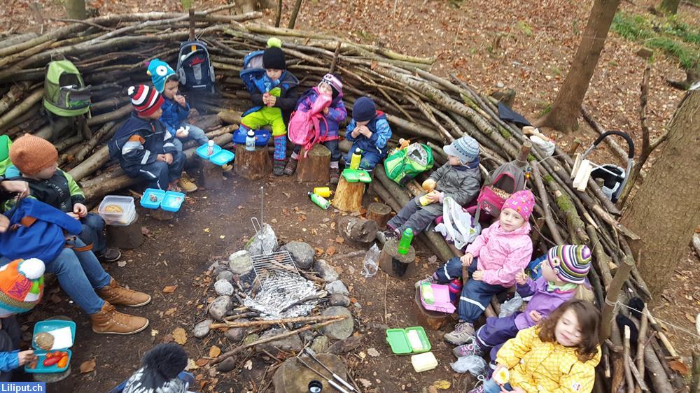 Bild 3: Waldspielgruppe im Limmattal "Schnäggähüsli" Schlieren