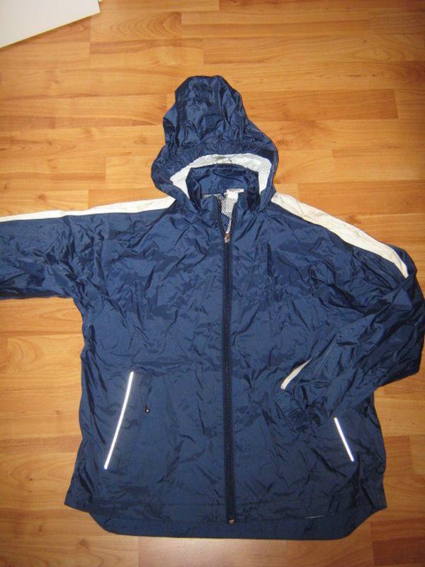 Bild 1: Regenjacke dunkelblau, Grösse 140, VP 8.-