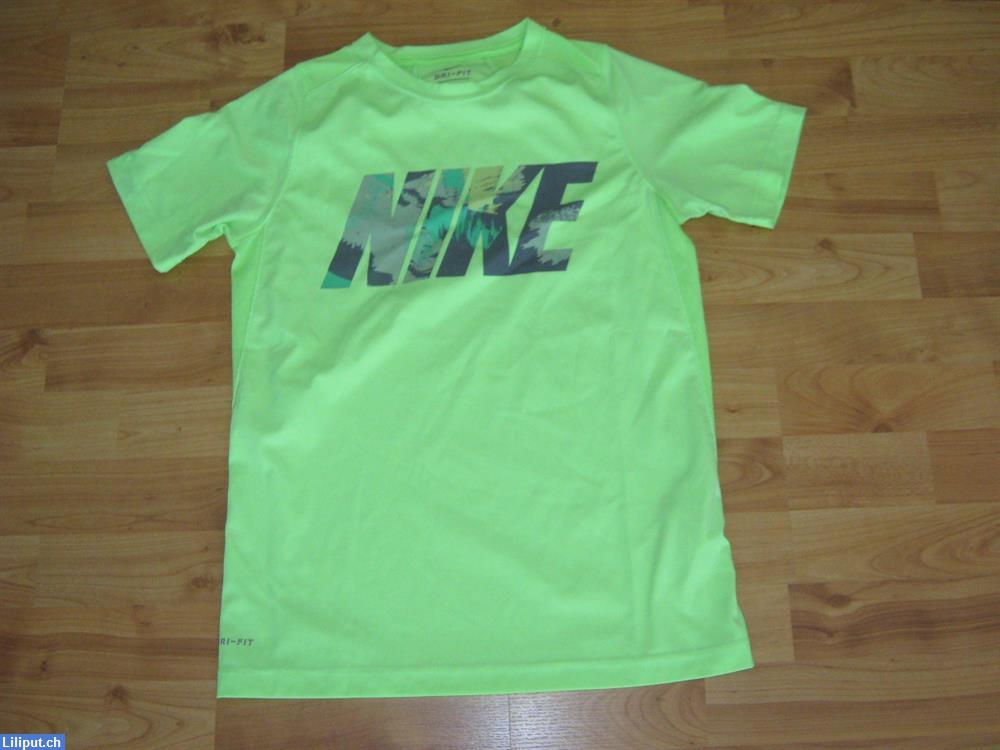 Bild 1: Nike Sport Shirt, grün, Grösse 158/164, VP 25.-