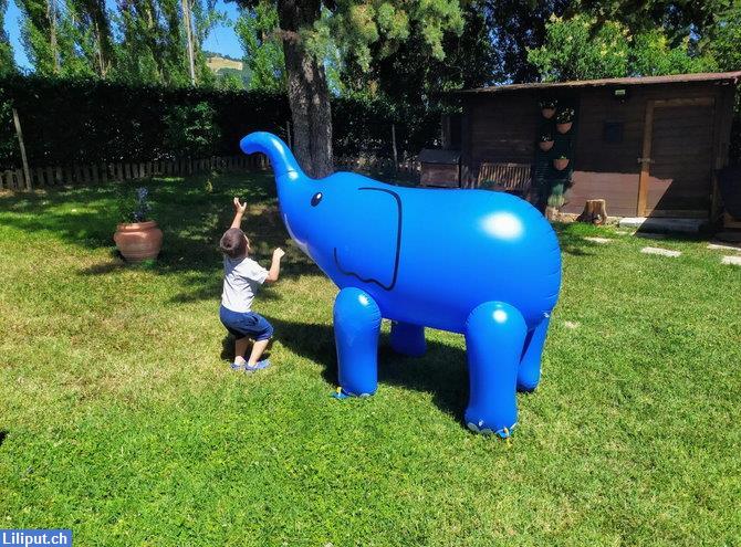 Bild 3: Aufblasbarer Elefanten Sprinkler XXL, Sommer Wasserspielzeug