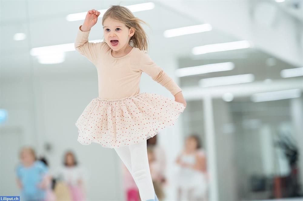 Bild 1: "Little Artists" für Kinder von 2-4 Jahre in Basel