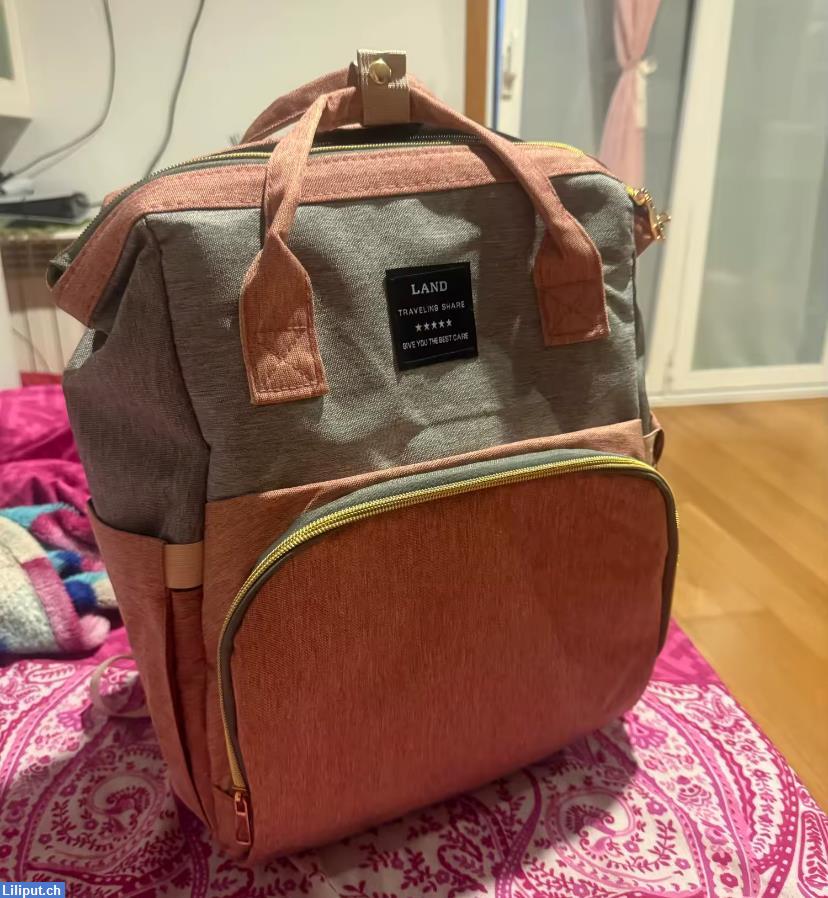 Bild 2: "Mami-Rucksack" inkl. Wickel und Liegefläche für Kind