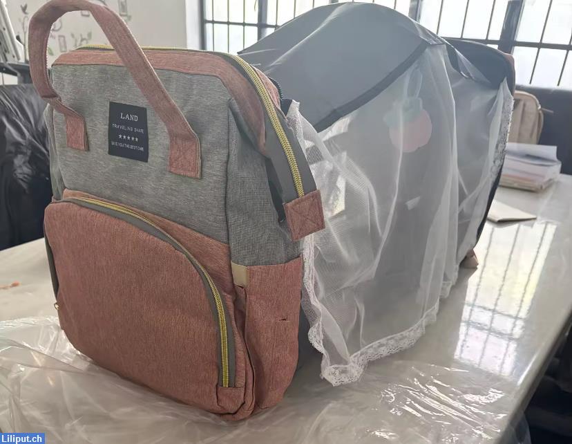 Bild 3: "Mami-Rucksack" inkl. Wickel und Liegefläche für Kind