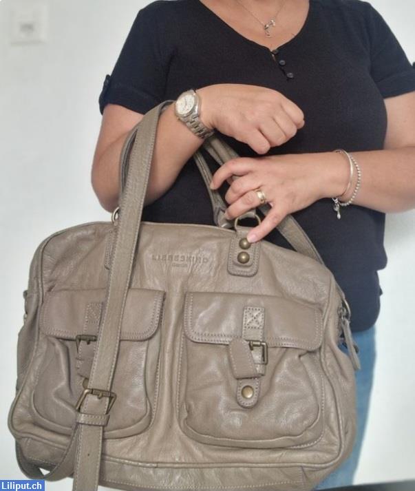 Bild 1: Grünliche Liebeskind Tasche zu verkaufen