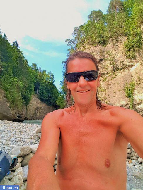 Bild 1: Allein an den Festtagen? Mann sucht Frau