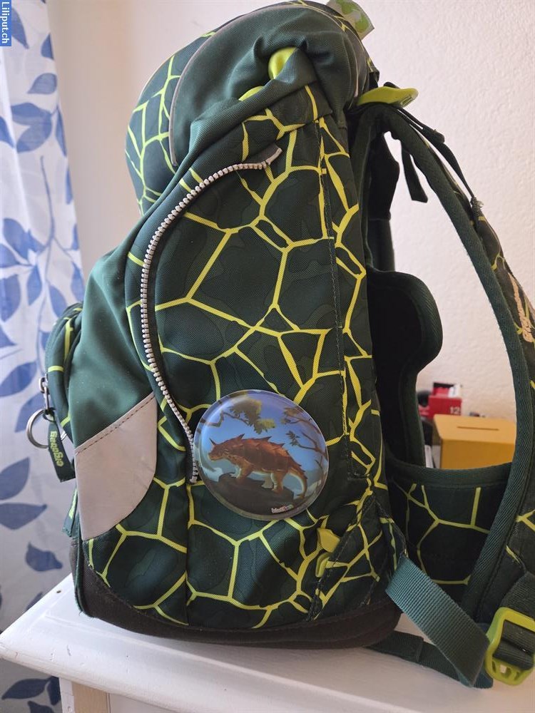 Bild 3: Ergobac Dino Schulsack mit 2 Etuis und Regenschirm