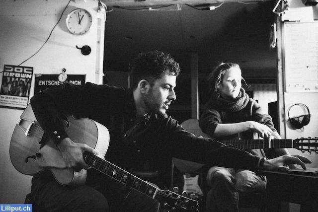 Bild 4: Gitarrenunterricht Basel für alle Alter und Level