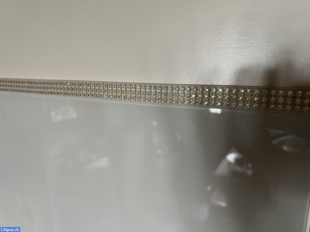 Bild 2: Kleiderschrank mit Schubkasteneinsatz zu verkaufen