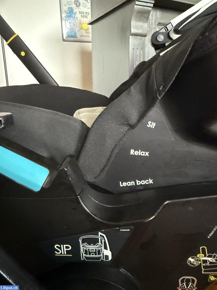 Bild 4: Doona X in Dusty Sage als Kinderwagen als auch als Autositz