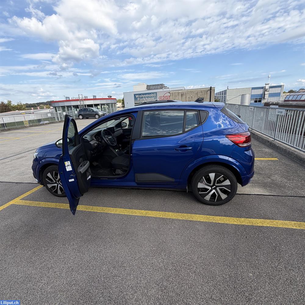 Bild 2: Blauer DACIA SANDERO 2024 III