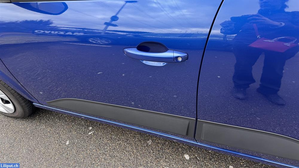 Bild 5: Blauer DACIA SANDERO 2024 III